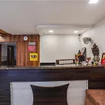Fabhotel Rv Palace