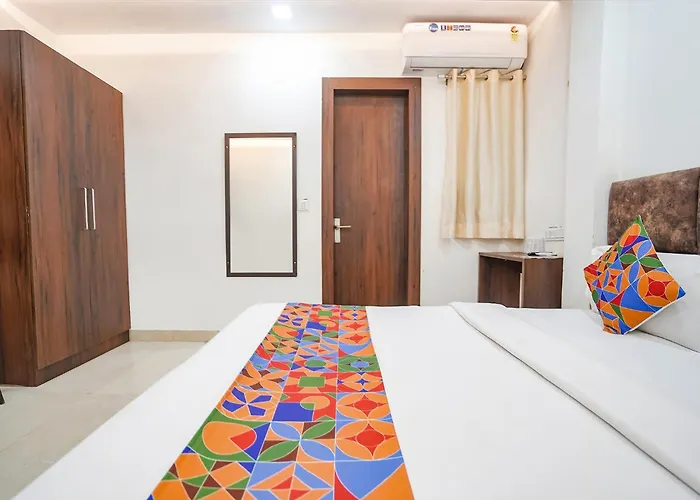 Fabhotel Vishal Palace