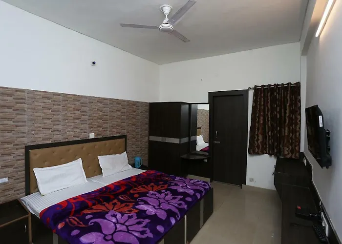 Oyo 36479Hotel Shyam Palace