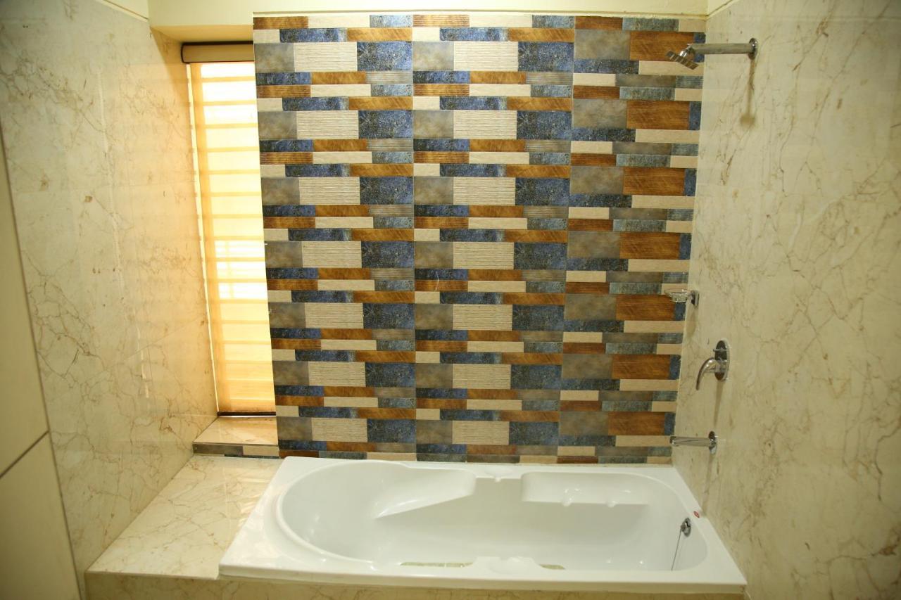 Villa 21 Agra 2*