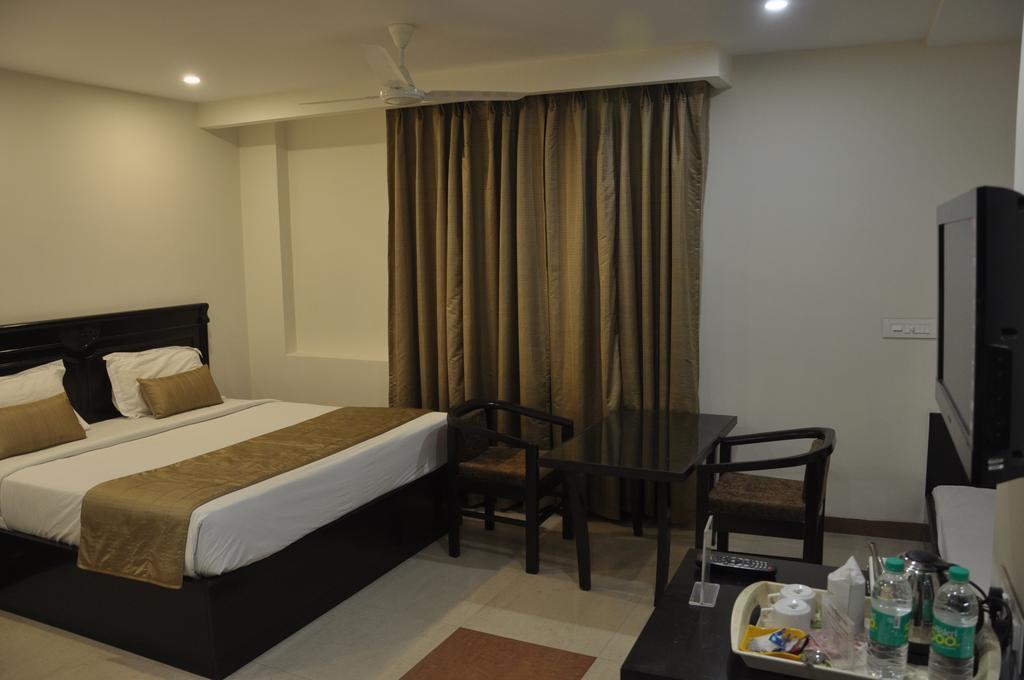 Genx Usha Kiran Hotel 3*