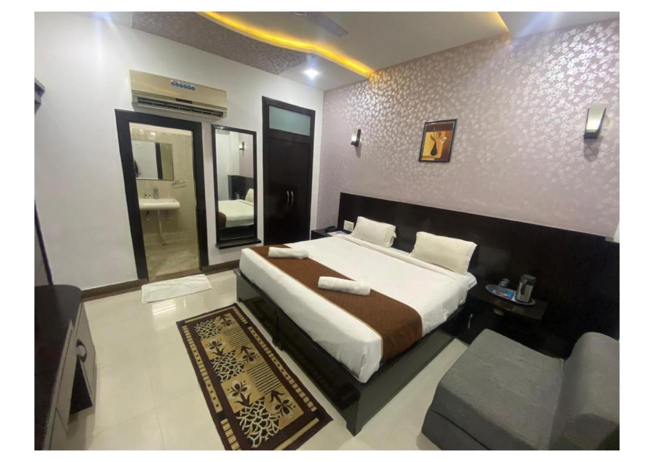 Hotel Dazzling East Gate Agra (Uttar Pradesh)