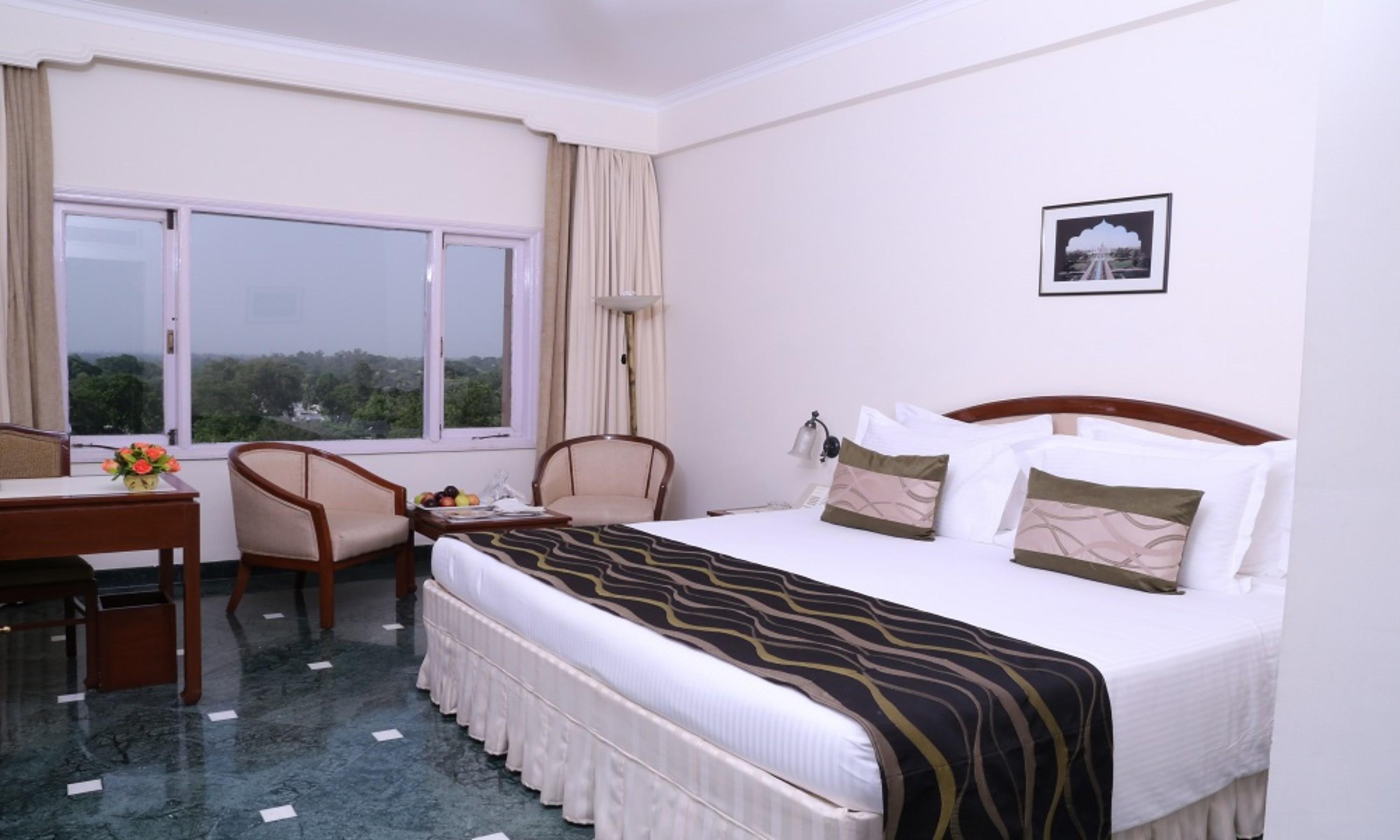 Hotel Clarks Shiraz 5*