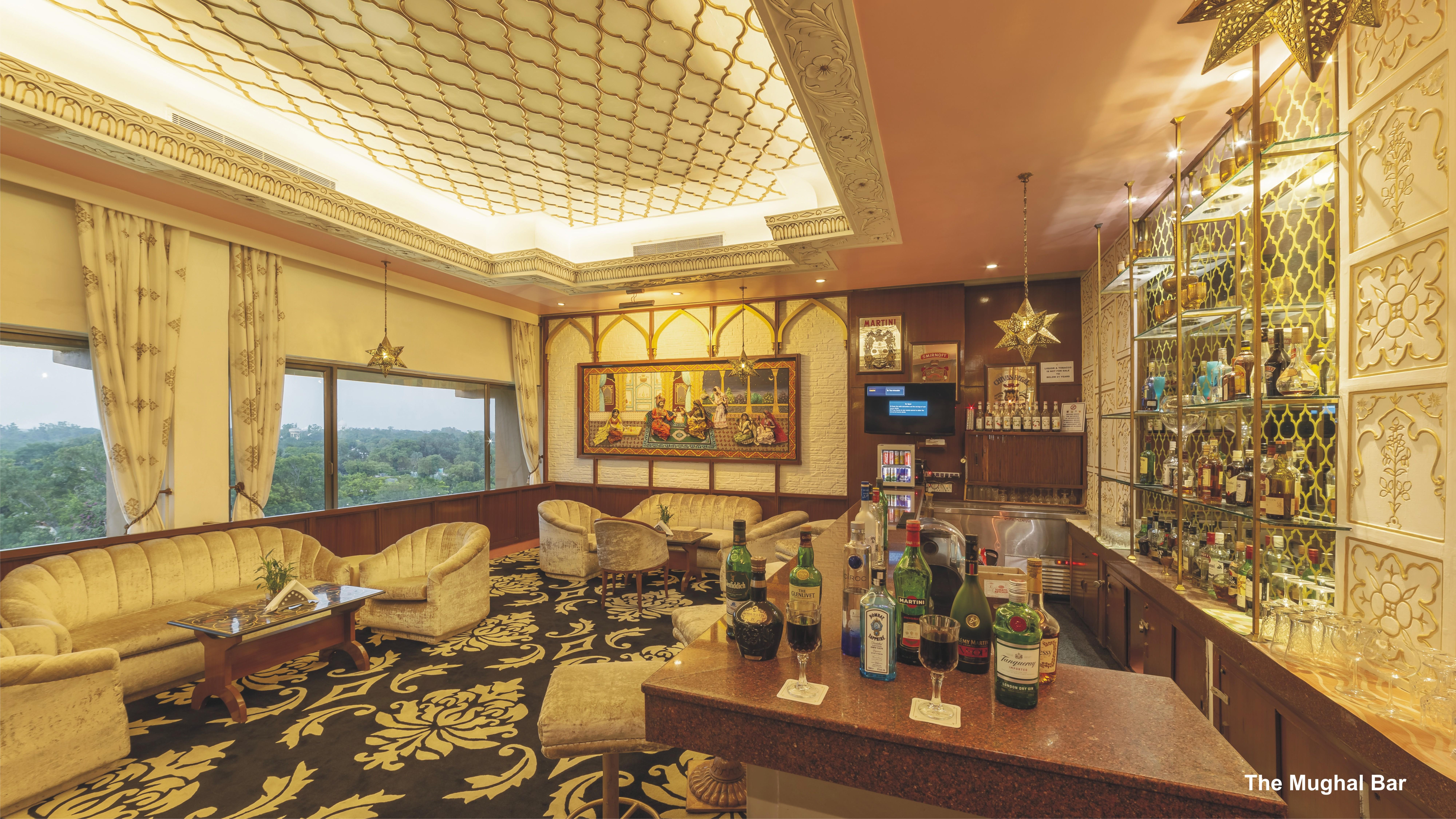 Clarks Shiraz Hotel