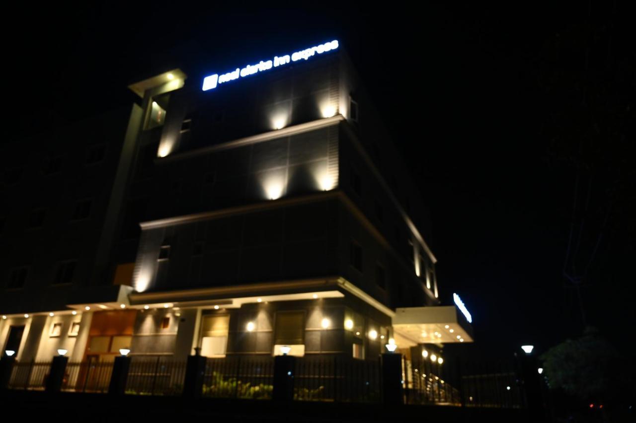 Neel Clarks Express Agra (Uttar Pradesh)