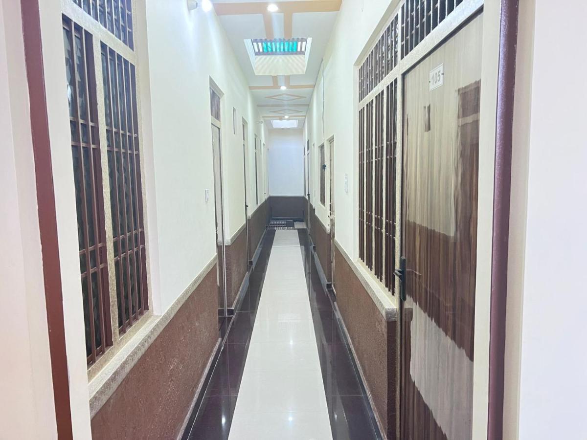 The Orchid - Walkable Distance From Taj Mahal Homestay