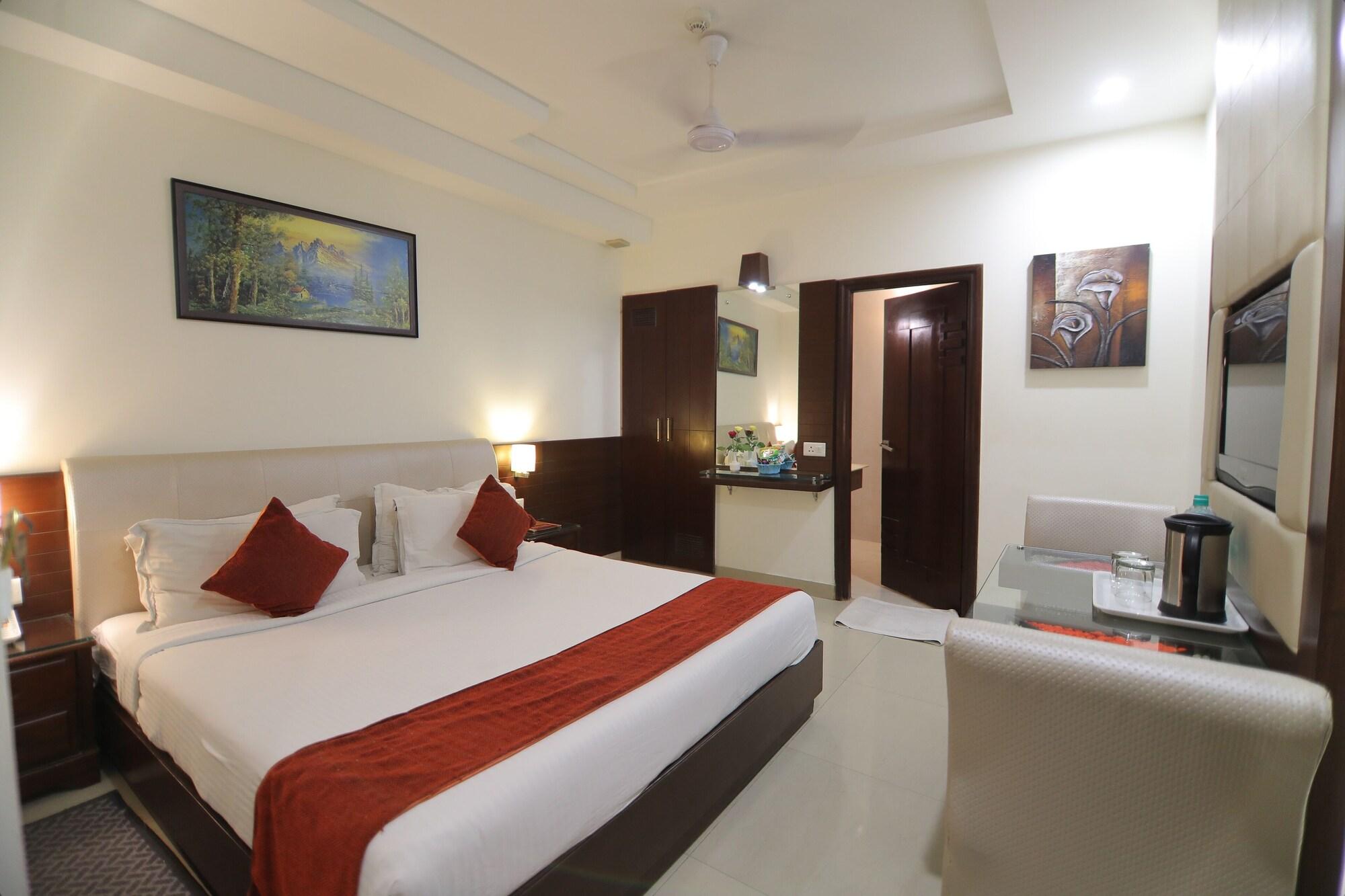 Hotel Taj 3*