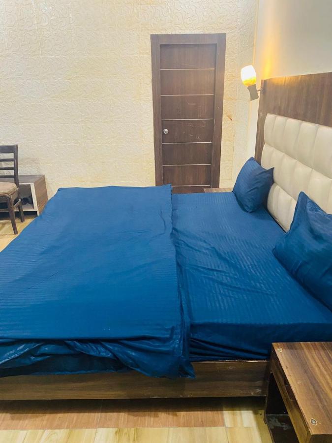 Whiteland Agra Family Hotel 3*