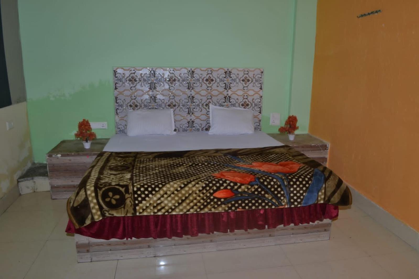 Apna Guest Guest house *