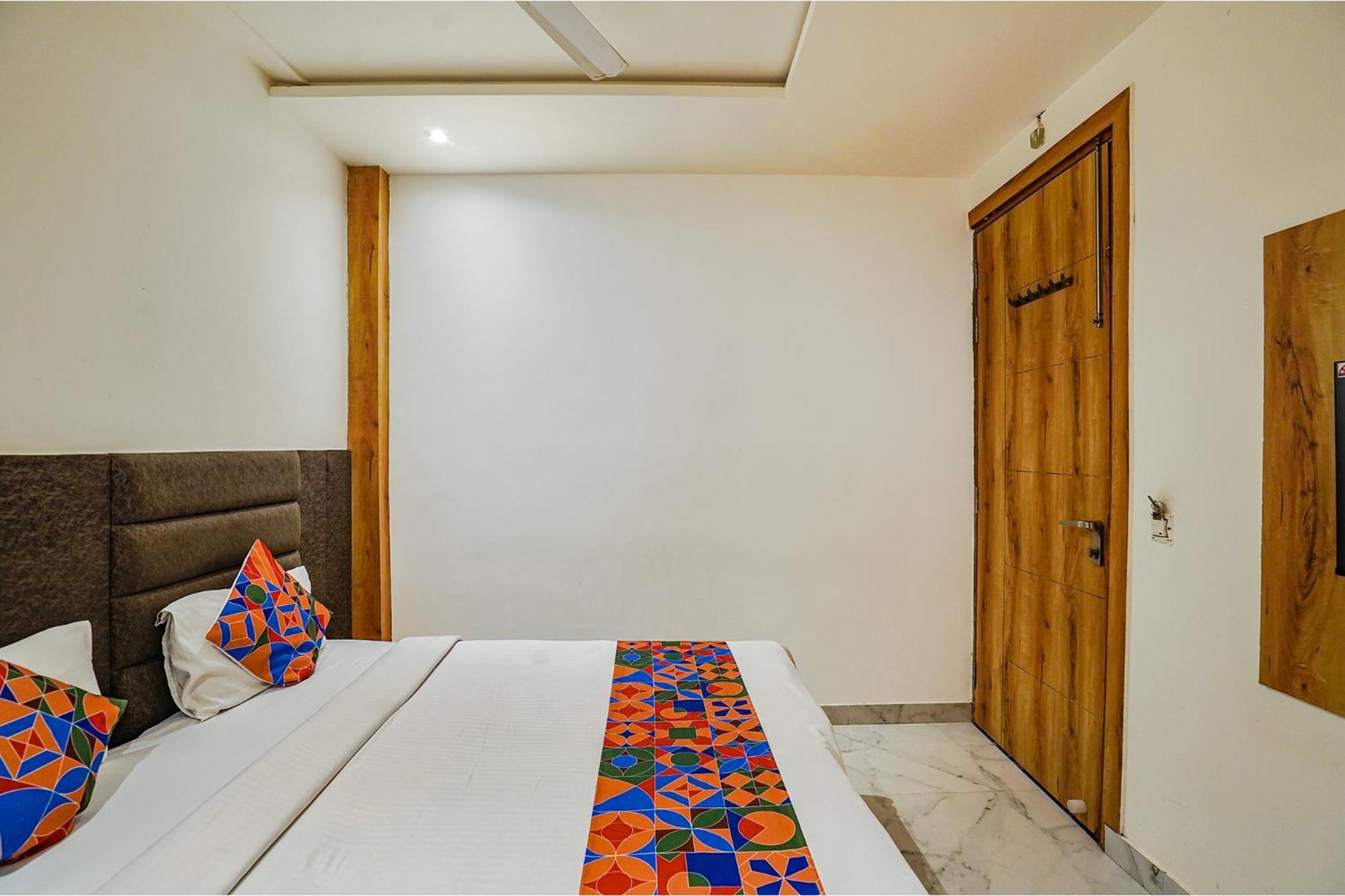 Fabhotel Rv Palace Guest house *