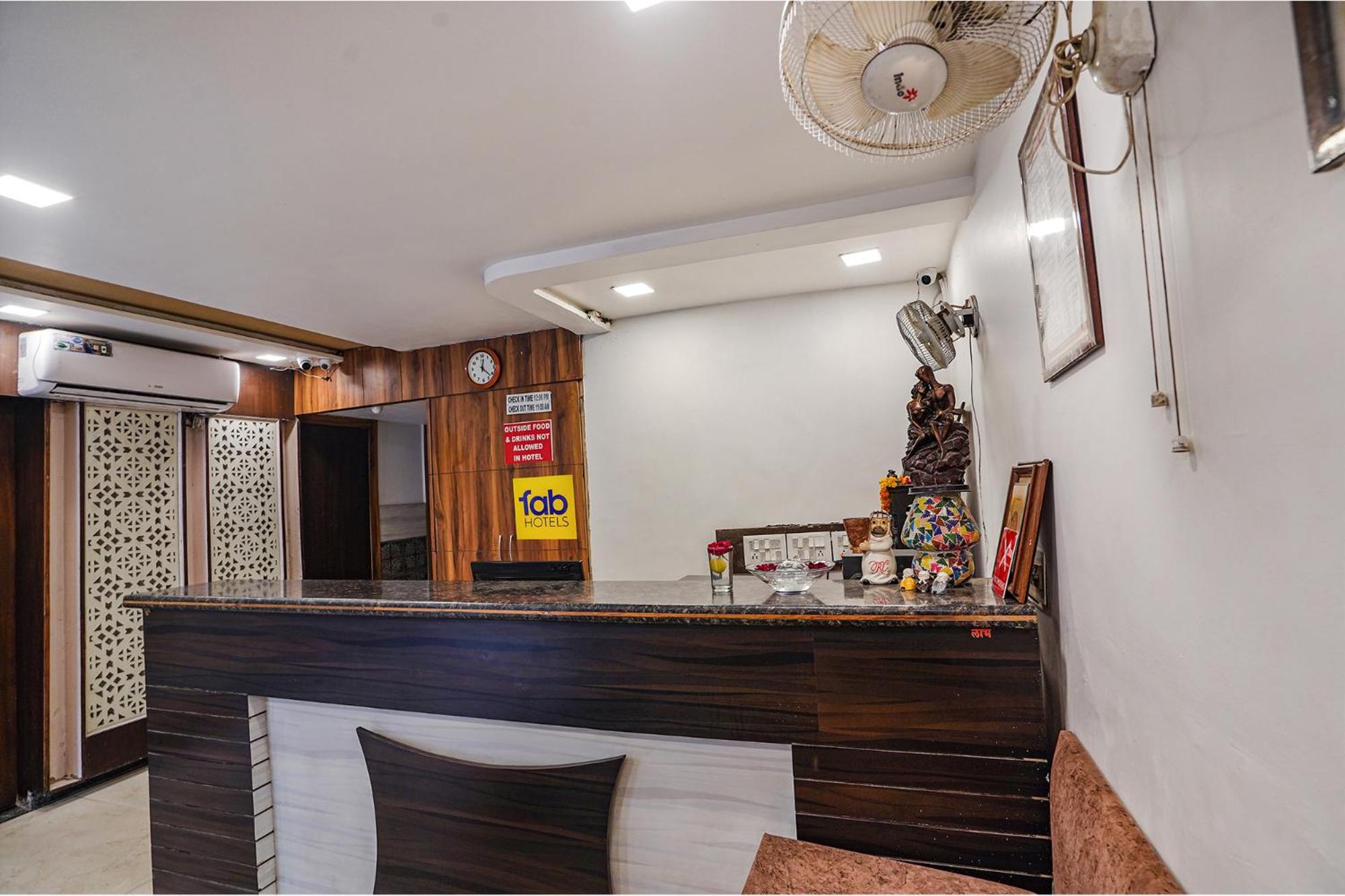 Fabhotel Rv Palace *