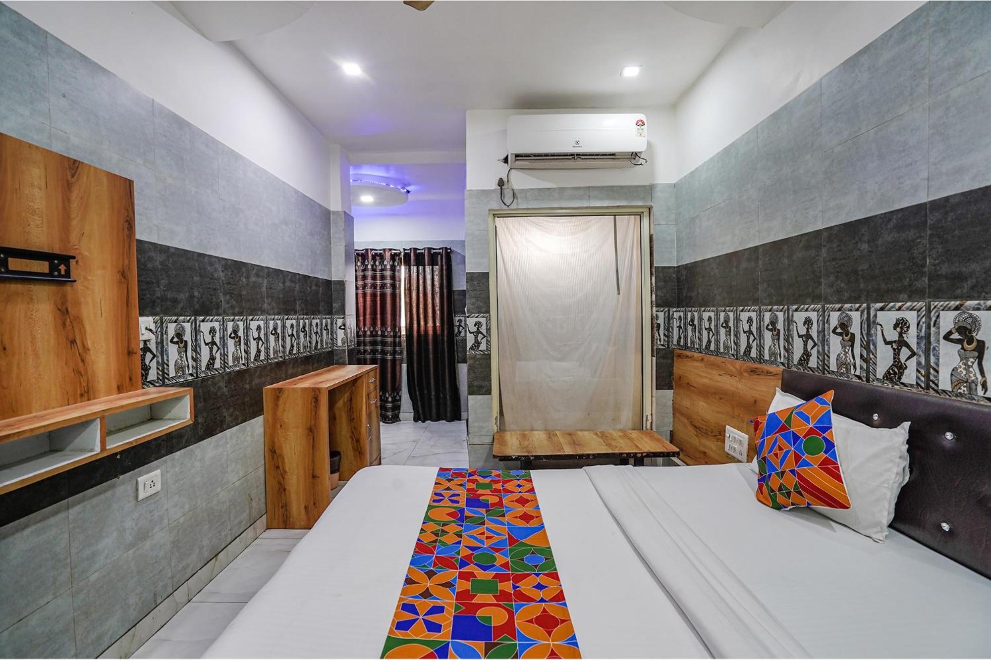 Fabhotel Rv Palace *