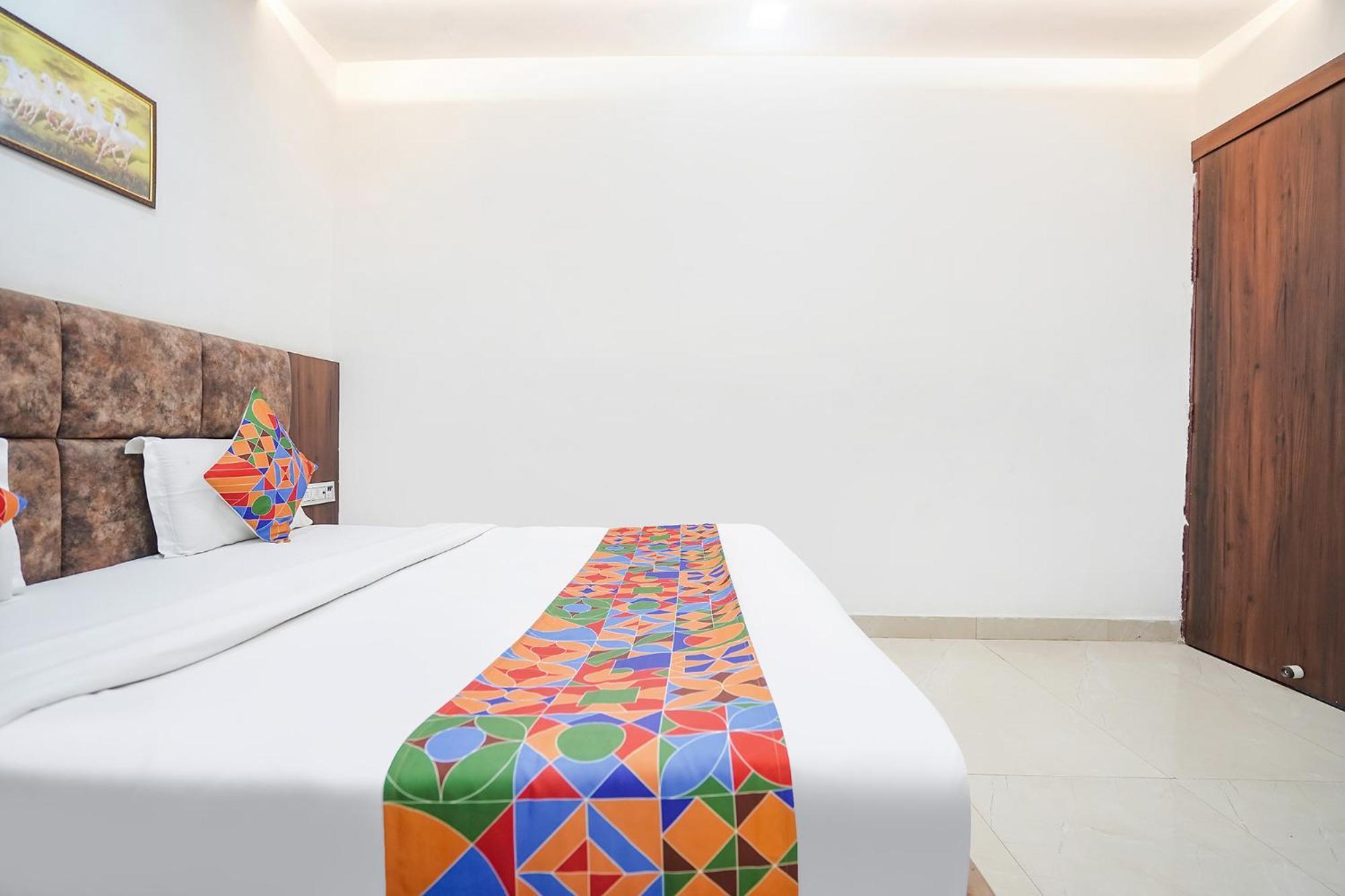 Hotel Fabhotel Vishal Palace 2*