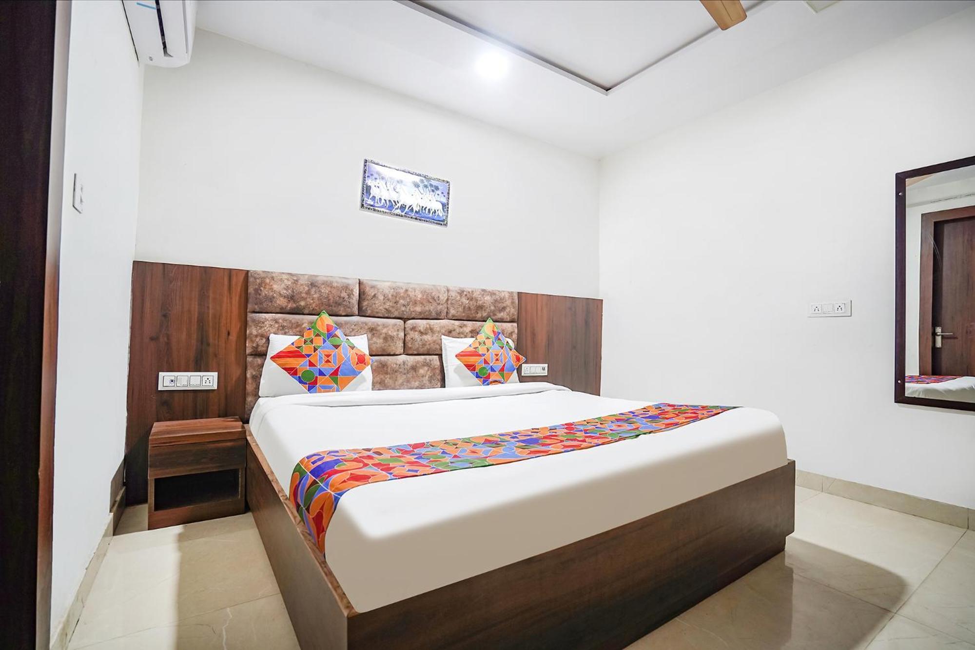 Fabhotel Vishal Palace Hotel