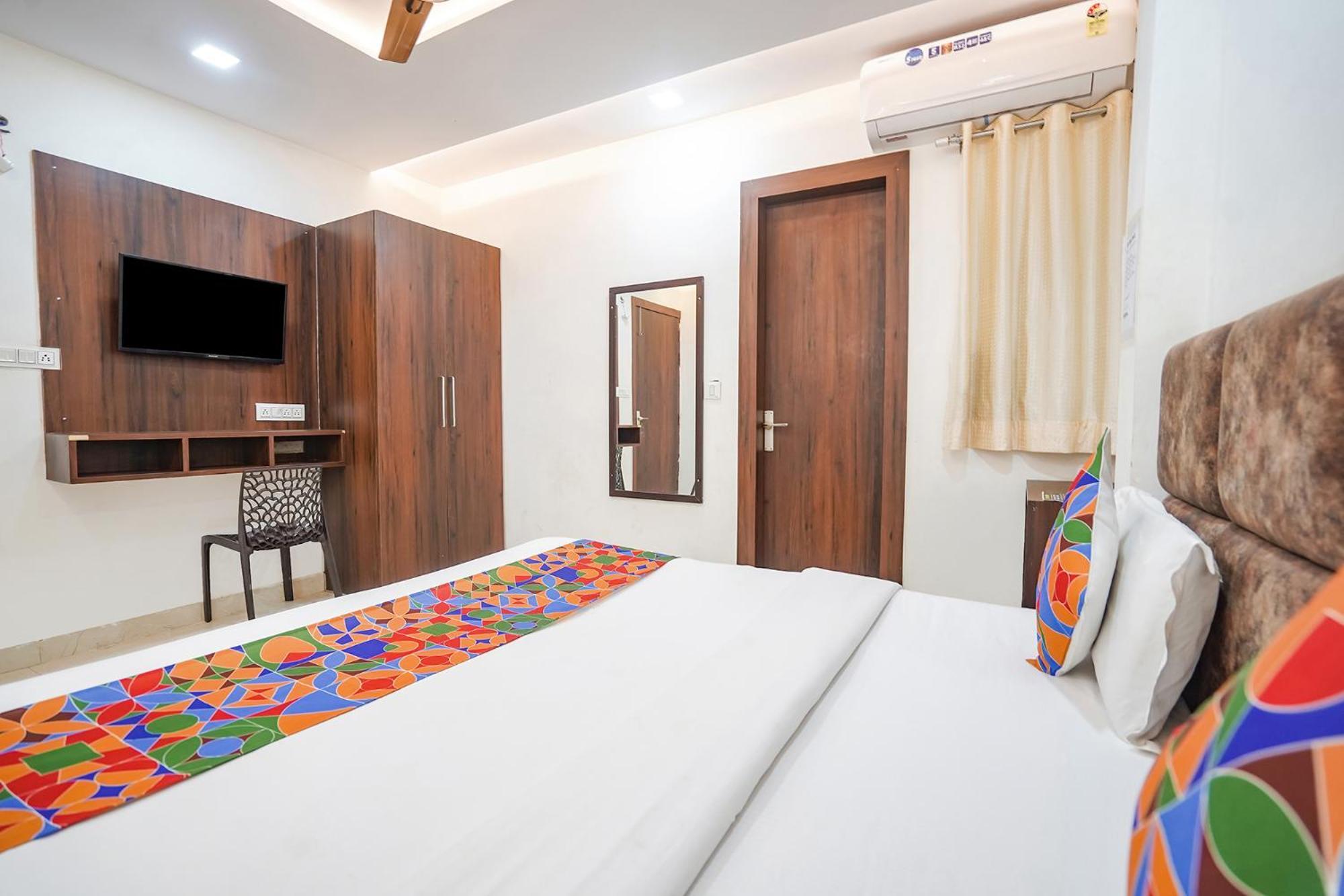 Hotel Fabhotel Vishal Palace 2*