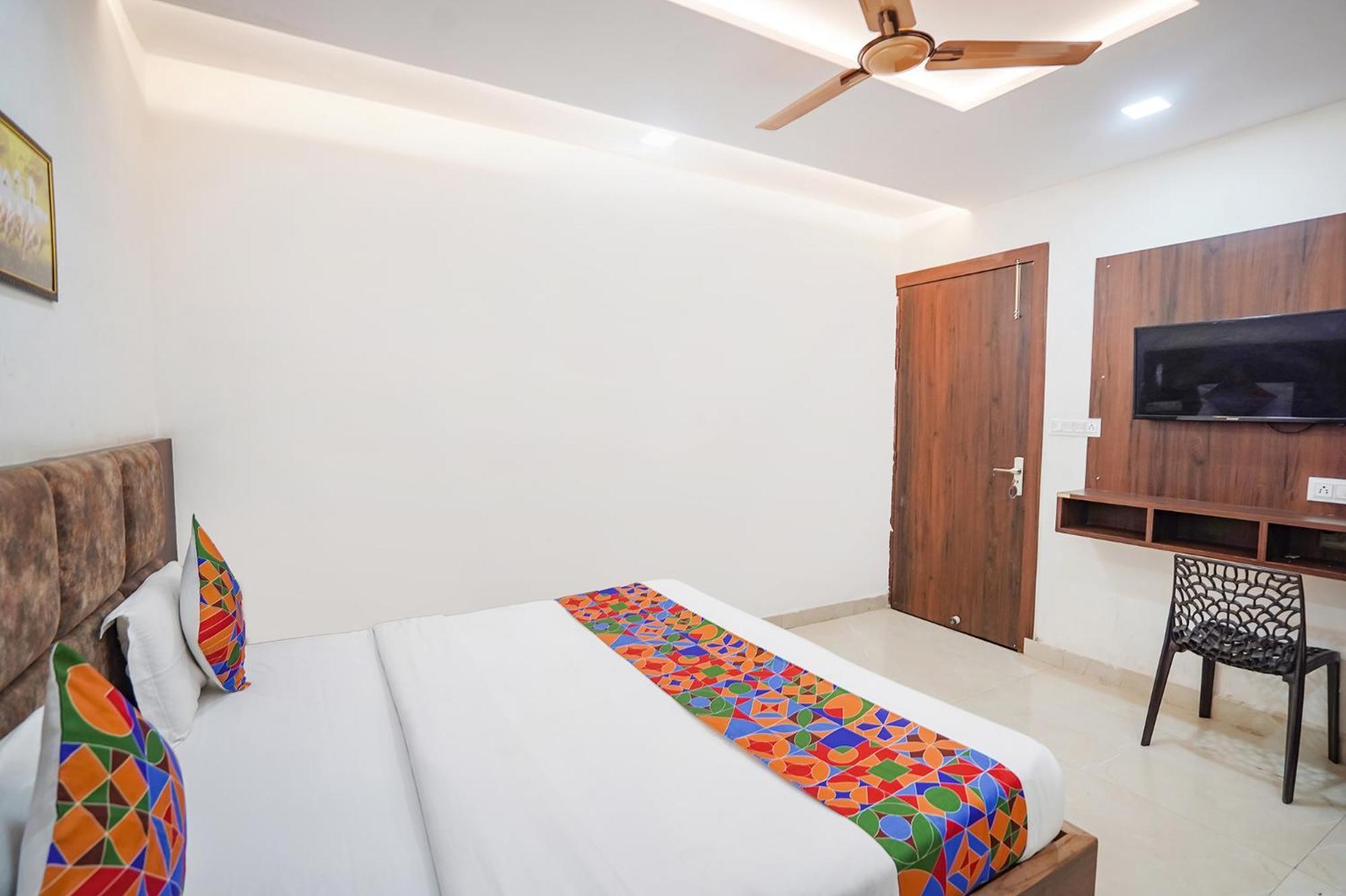 Hotel Fabhotel Vishal Palace 2*