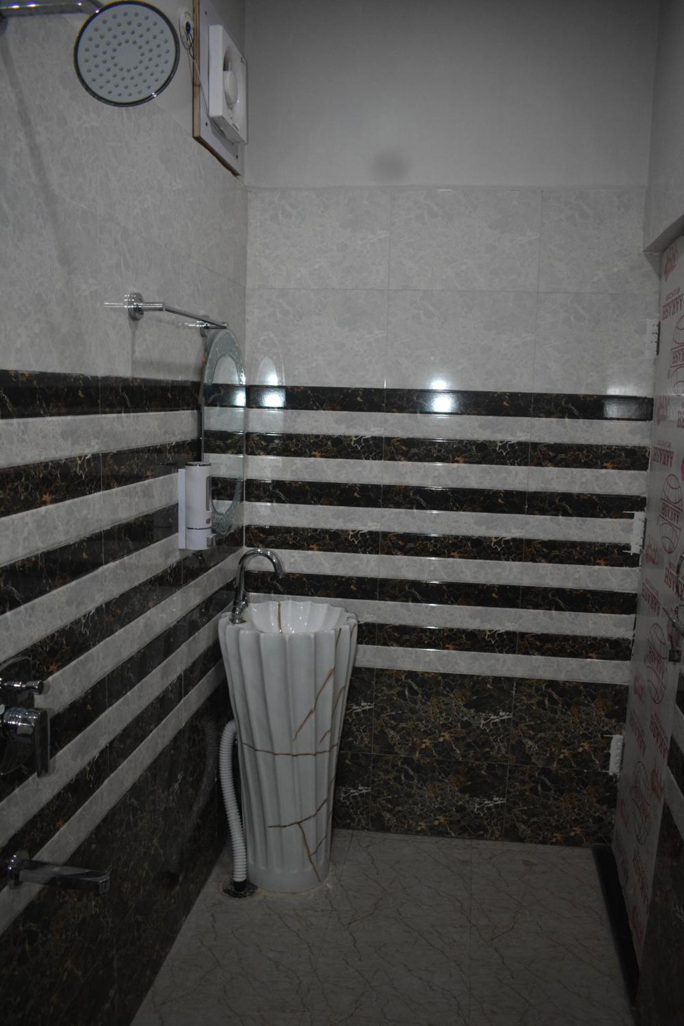 Rk Paying Agra (Uttar Pradesh)