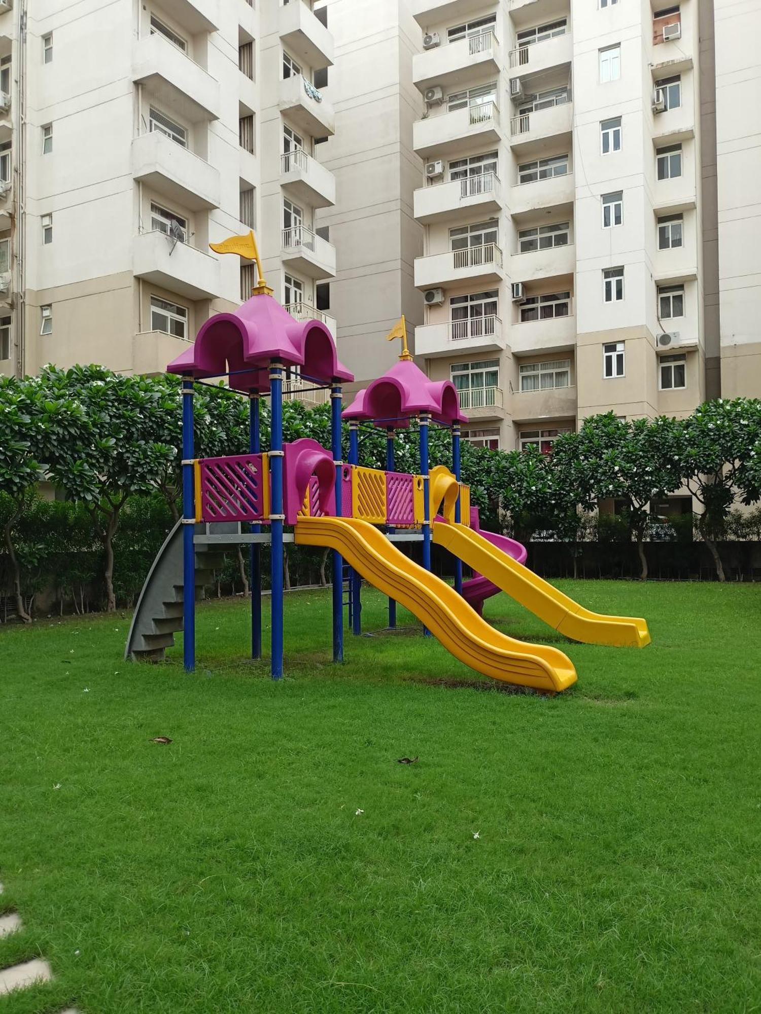 Taj Serenity-cozy For 4 Apartment