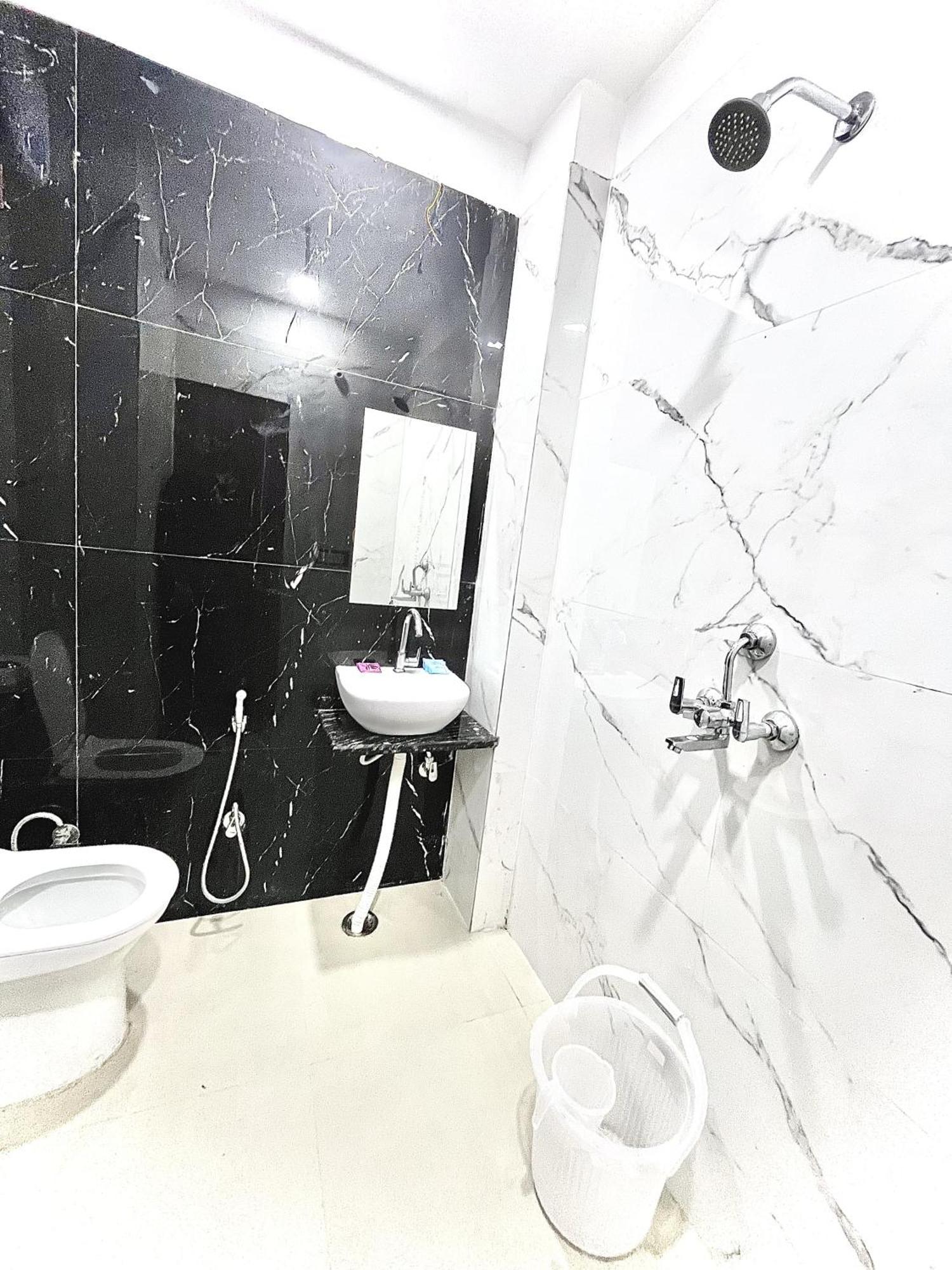 Hotel Ys Taj 4*