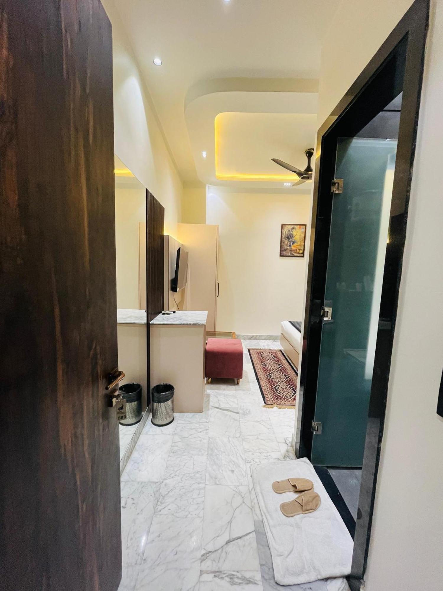 Taj Ronak Luxury - Hotel 4*