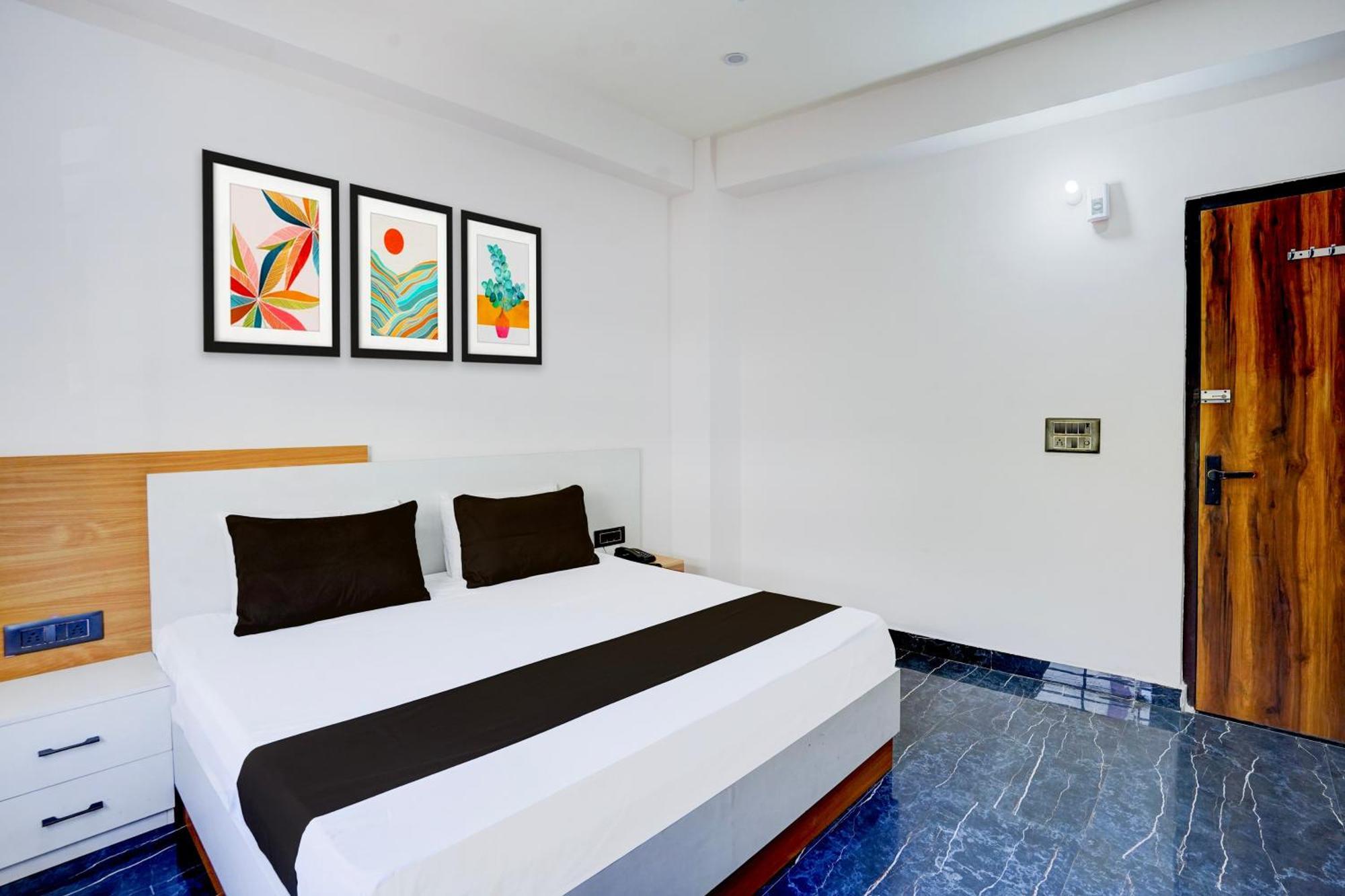 O R.n. Palace Hotel Nagla Dhimar