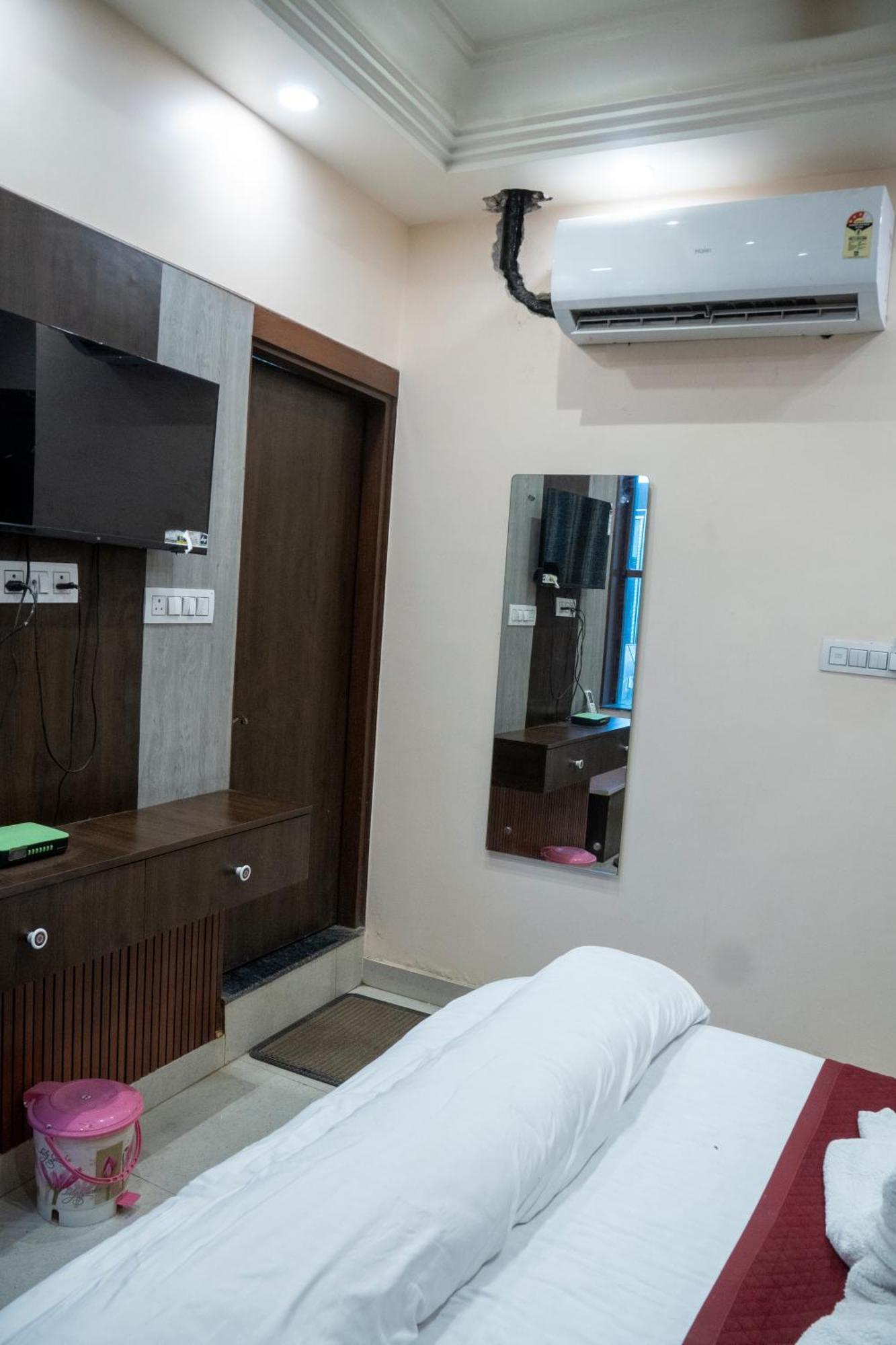 Madhav Palace Hotel