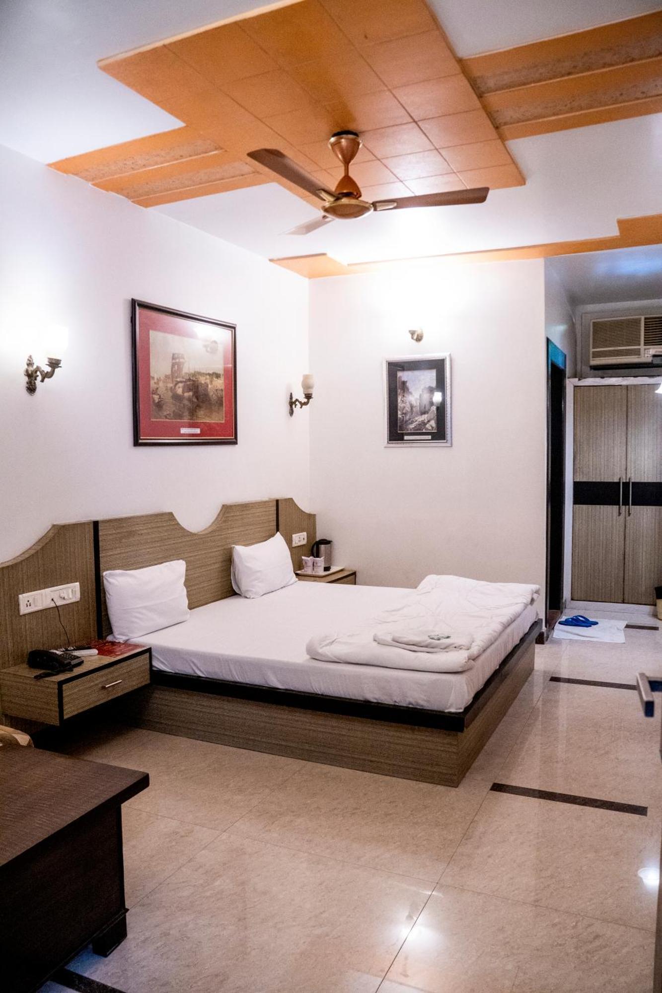 Eminent 3* Agra (Uttar Pradesh)