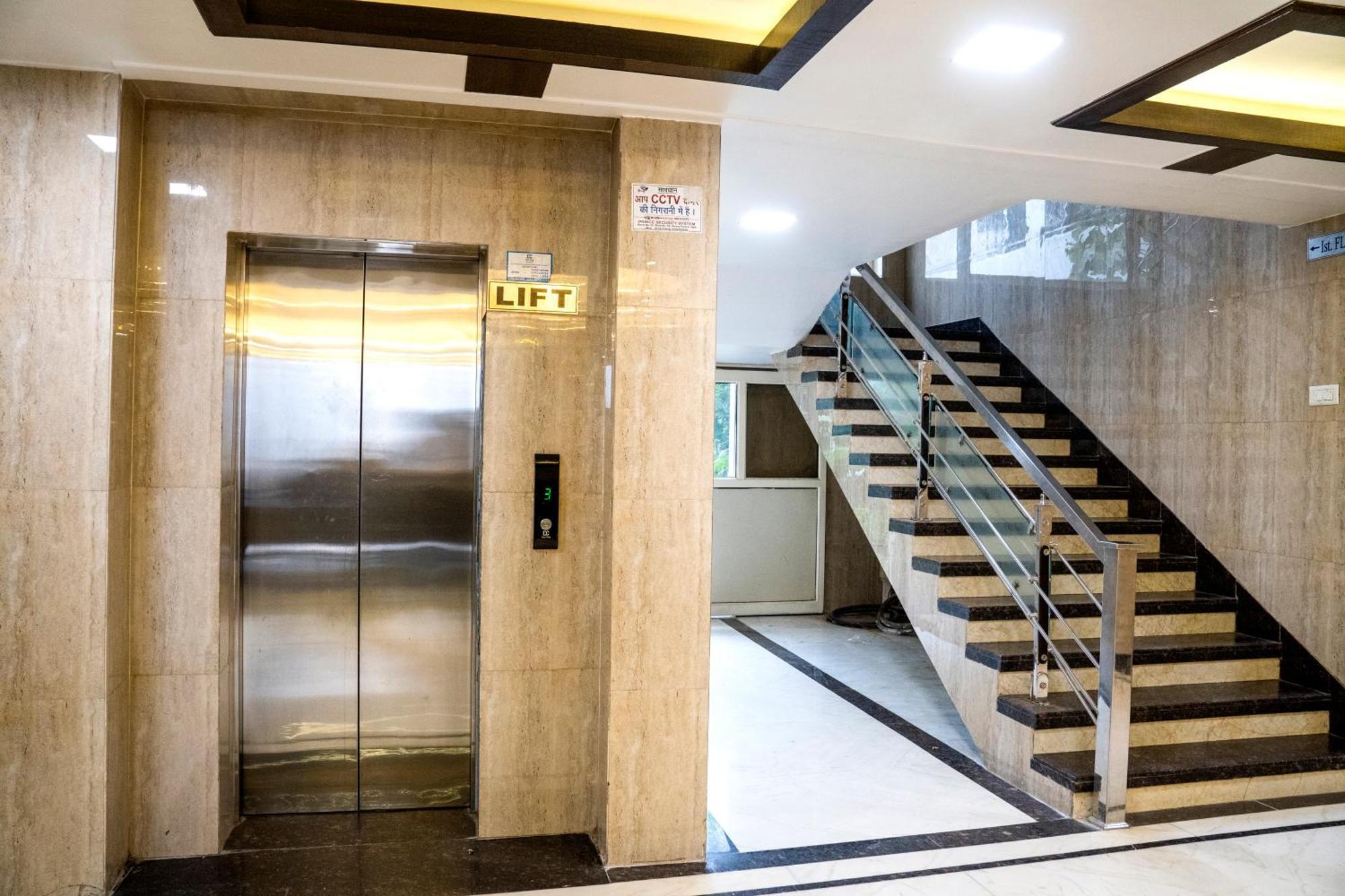 Eminent Hotel 3*