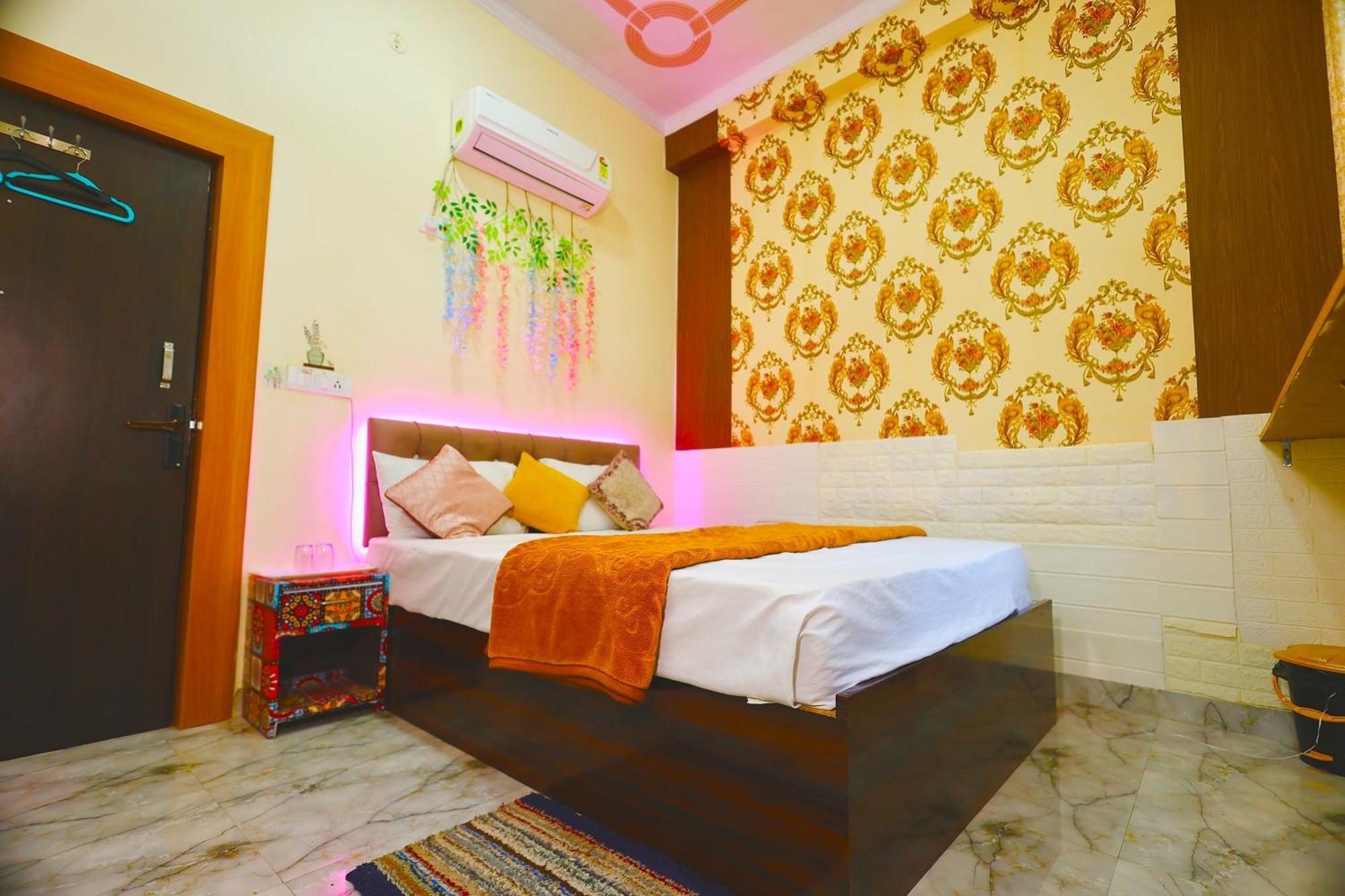 Sia Taj Nearest Taj Mahal Hotel 3*