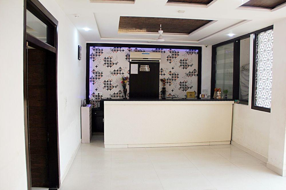 Dazzling East Gate Hotel 3*