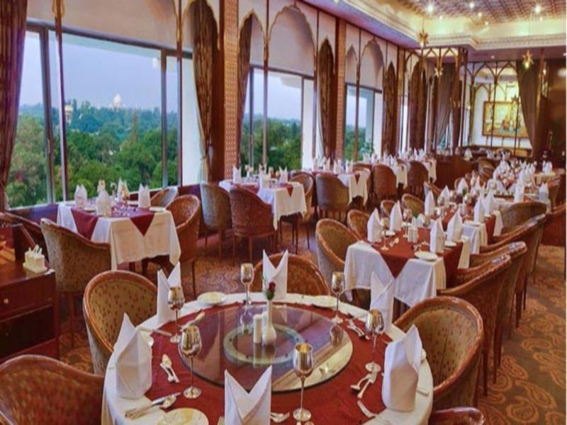 Hotel Clarks Shiraz 5*