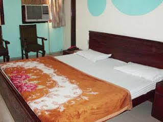 Hotel Neelkanth *