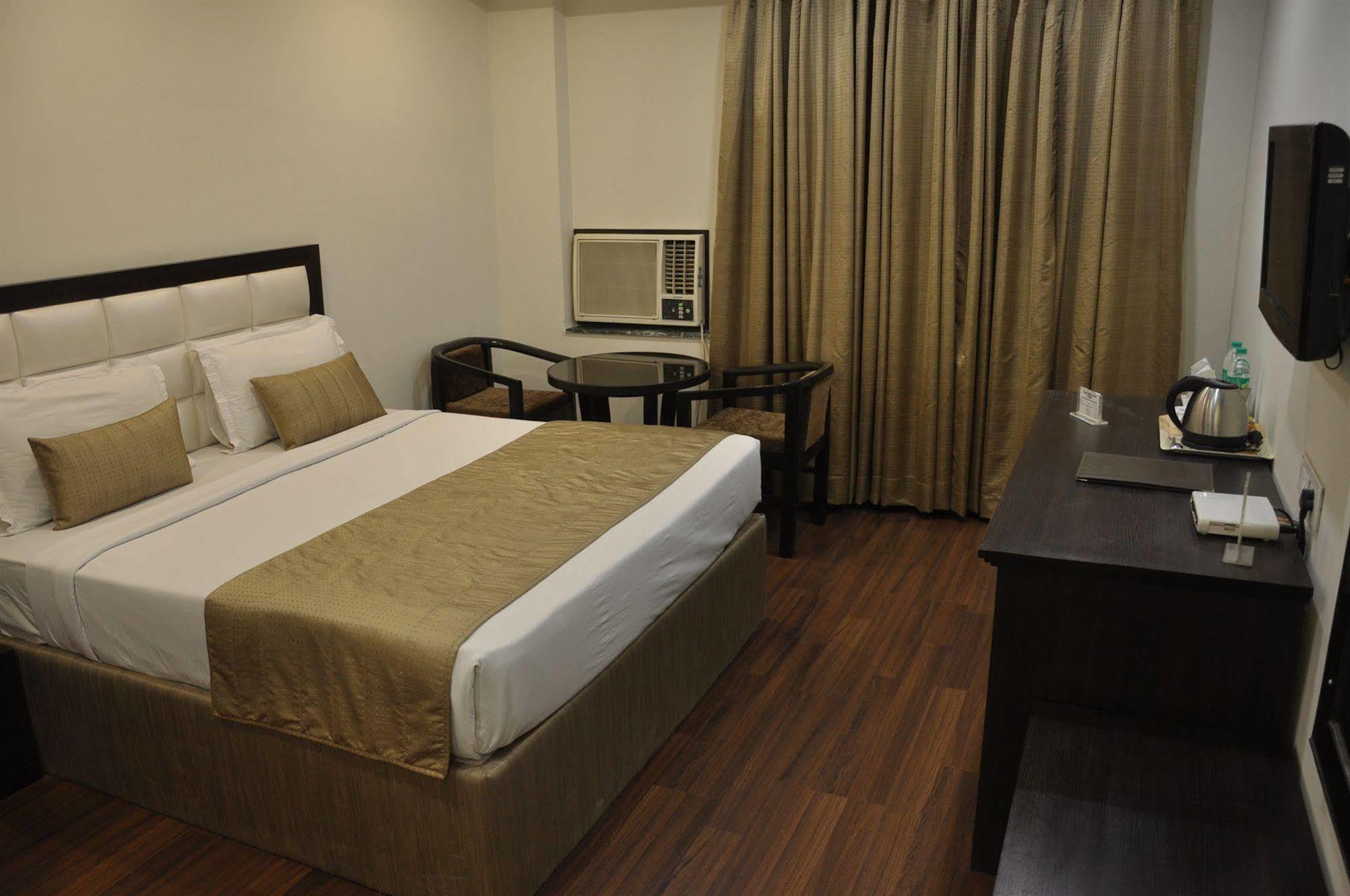 Hotel Genx Usha Kiran Agra (Uttar Pradesh)