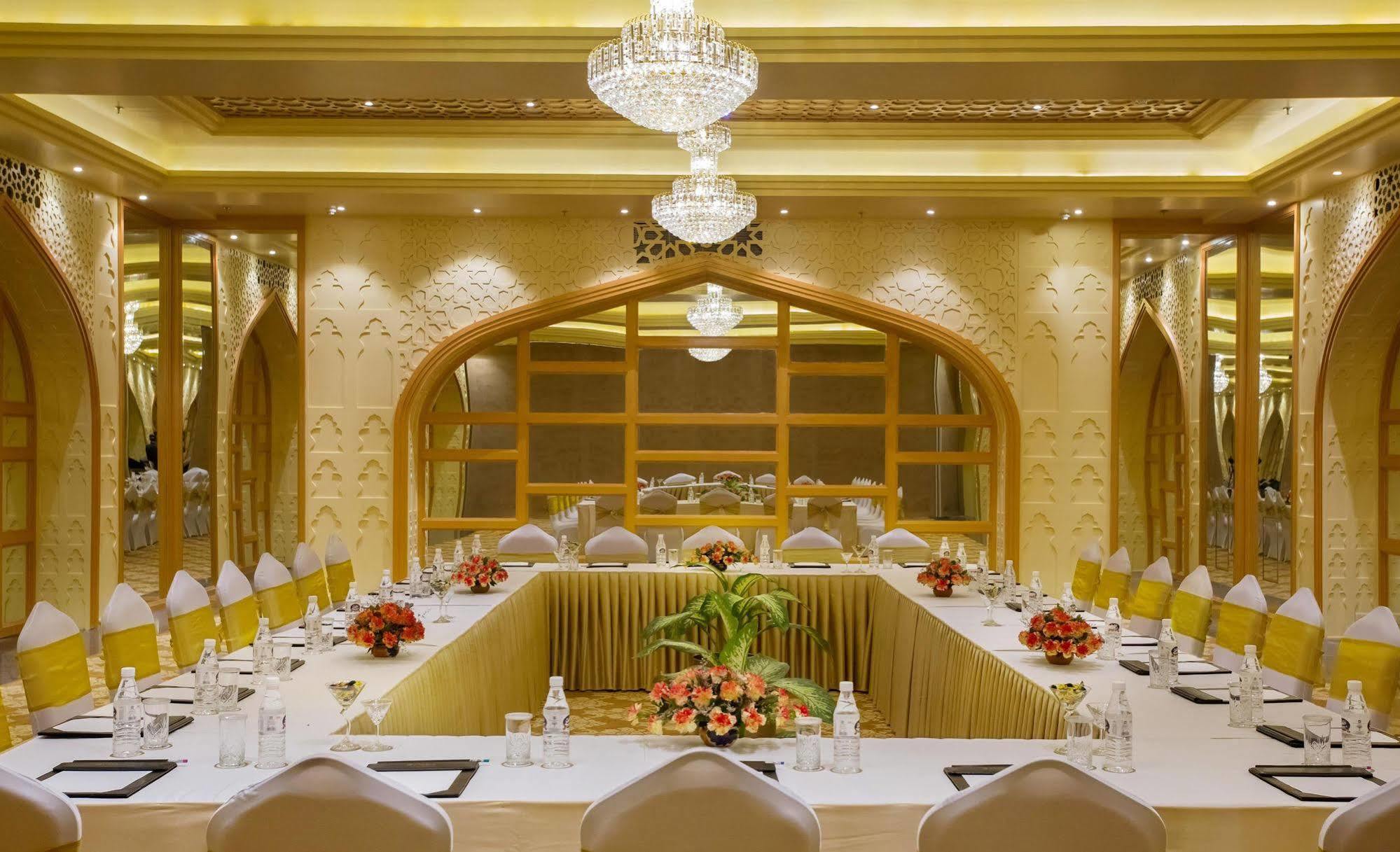 Clarks Shiraz Hotel Agra (Uttar Pradesh)