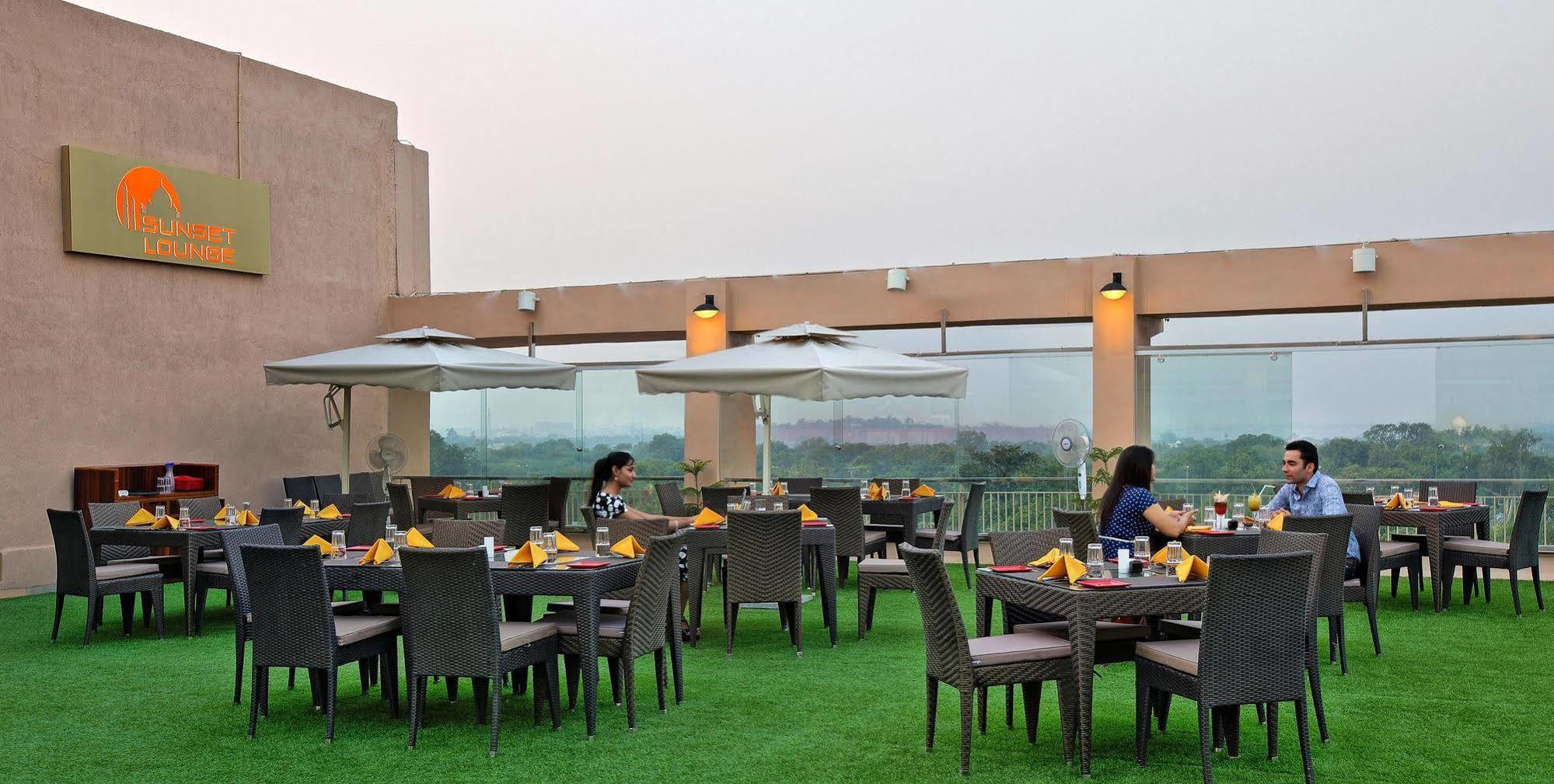 Hotel Clarks Shiraz Agra (Uttar Pradesh)