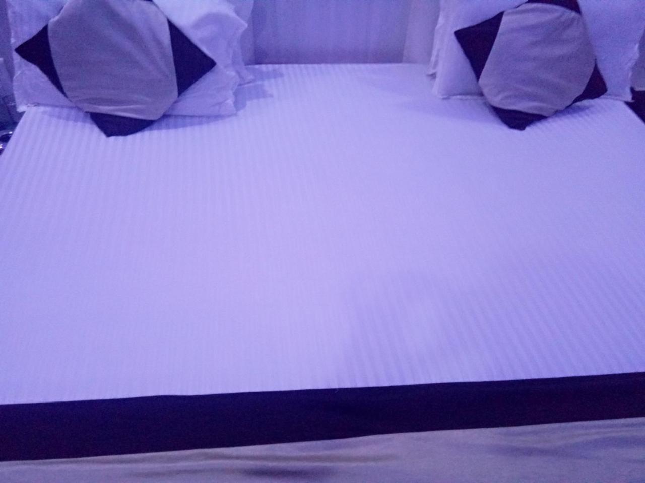 Fabhotel Rv Palace Guest house