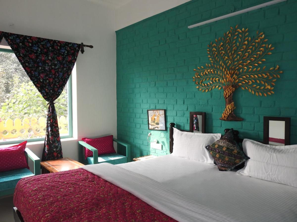 Coral Country Homestay *