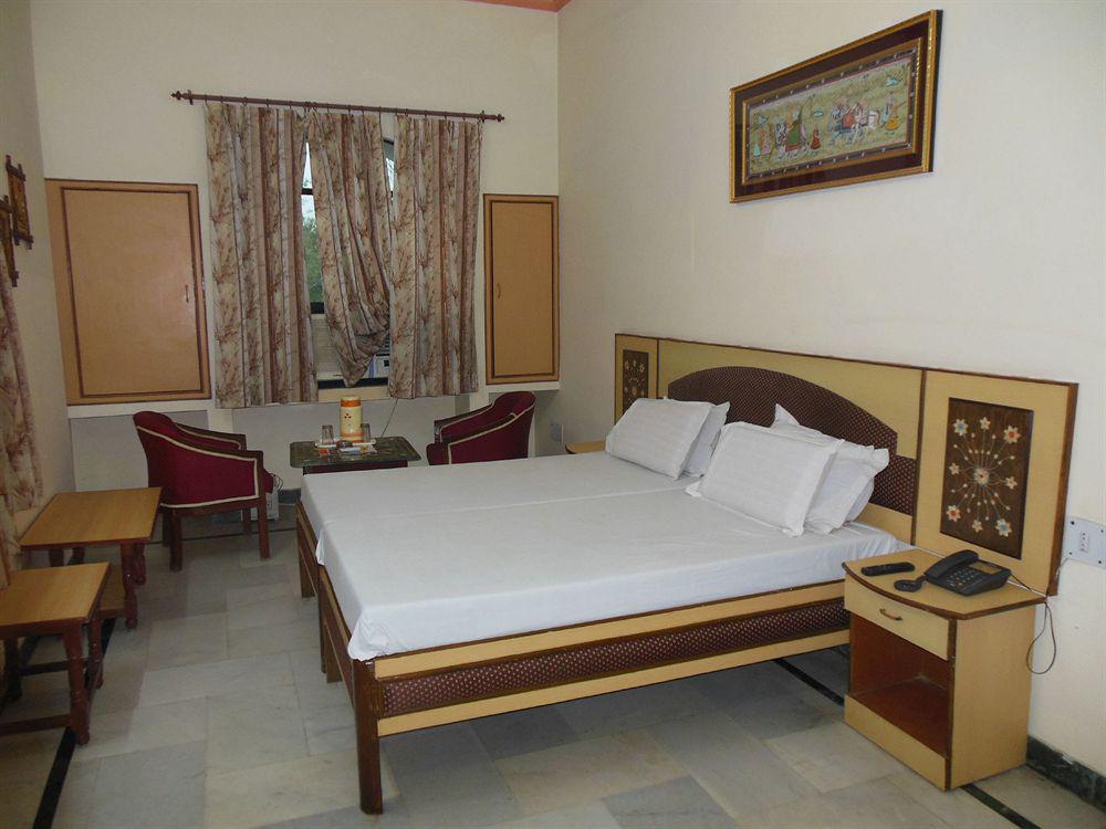 Taj Plaza, Vip Road, Agra (Uttar Pradesh)