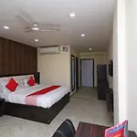 Oyo 23595 Hotel Tajway Inn
