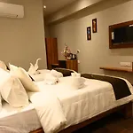 Neel Clarks Inn Express