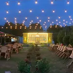 Agra Camps And Resort