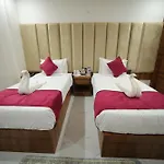 Hotel Dev Villas