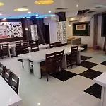 Hotel Zeal Home Stay - In House Parking - 5G Wifi- Near Taj Mahal