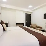 Hotel Blue Sapphire,Agra