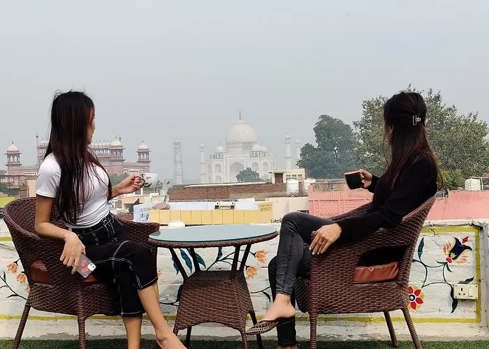 Joey\'S Hostel Agra - 200M From Taj Mahal