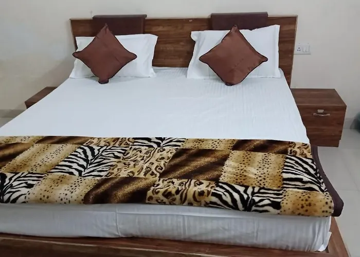 Hotel Viraj Palace By Wb Inn