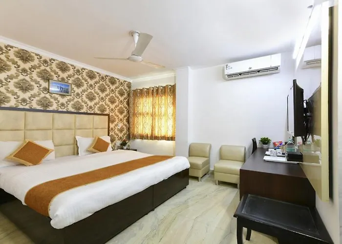 Hotel The First By Goyal Hoteliers