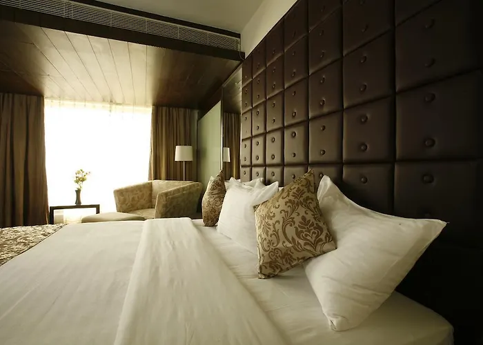 Mango Hotels, Samed Agra
