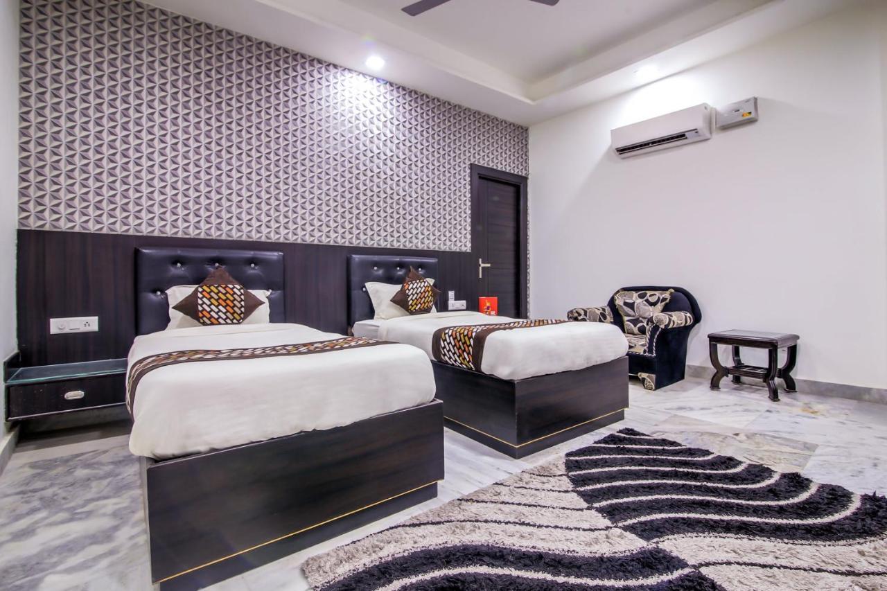 Hotel Oyo 8888 Riga Hs Deluxe Agra (Uttar Pradesh)