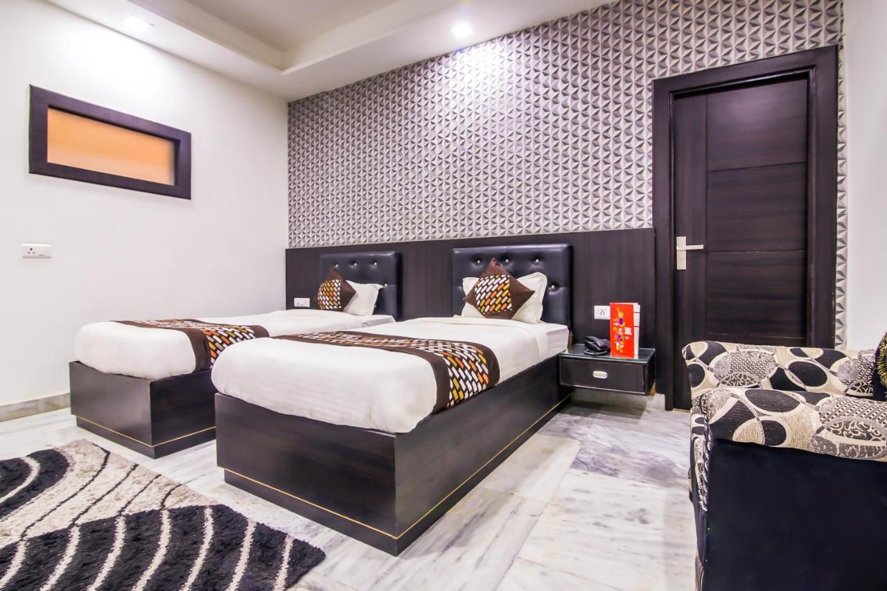 Oyo 8888 Riga Hs Deluxe Hotel 3*